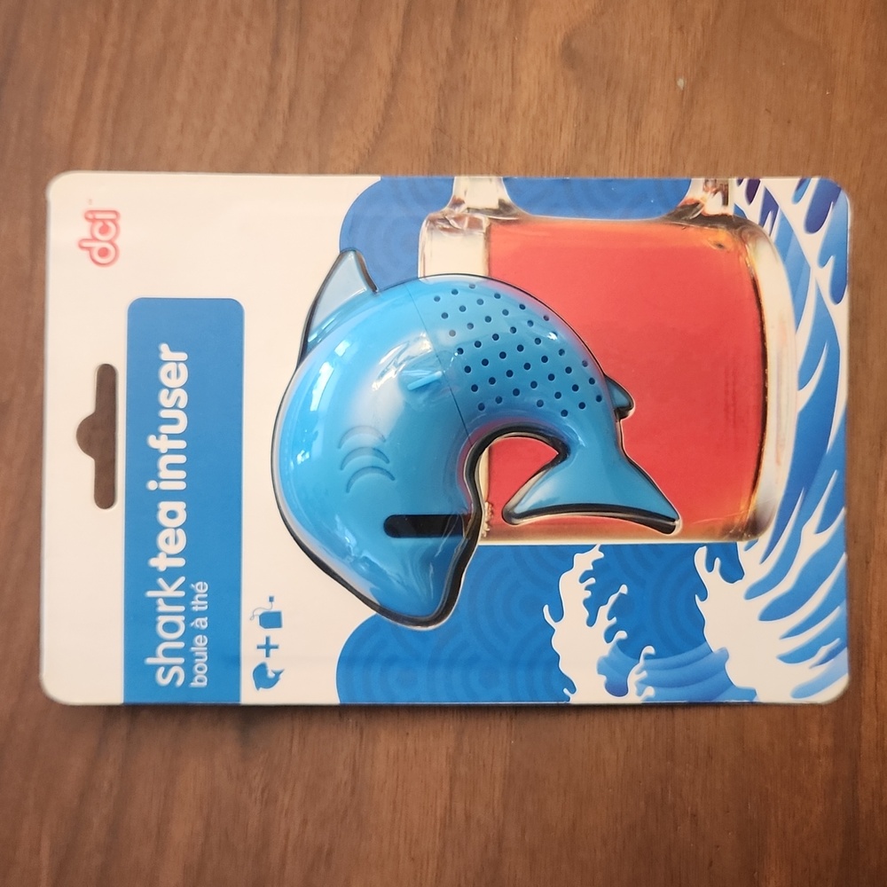 Shark tea infuser